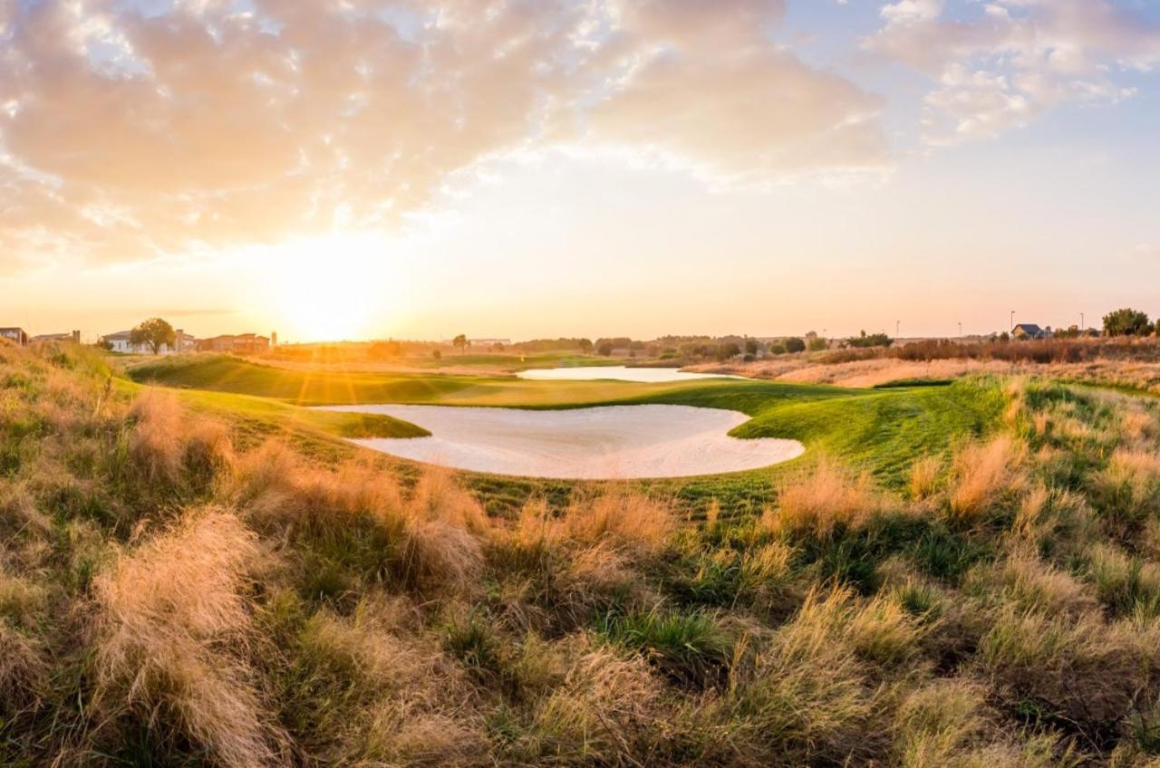 كمبتون بارك The Serengeti Lodge المظهر الخارجي الصورة