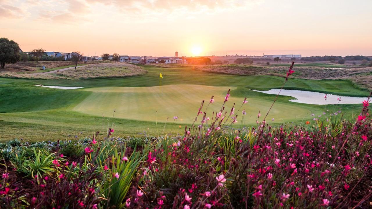 كمبتون بارك The Serengeti Lodge المظهر الخارجي الصورة