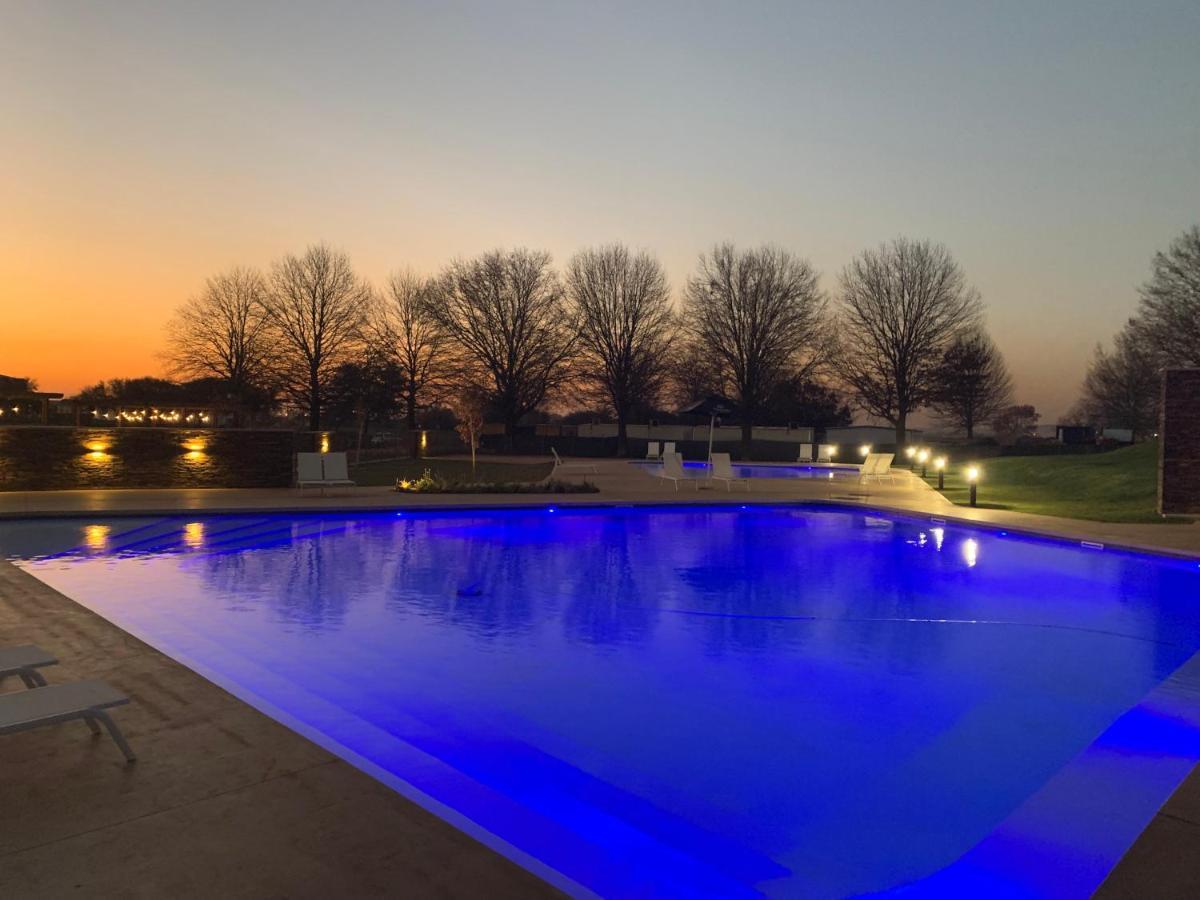 كمبتون بارك The Serengeti Lodge المظهر الخارجي الصورة