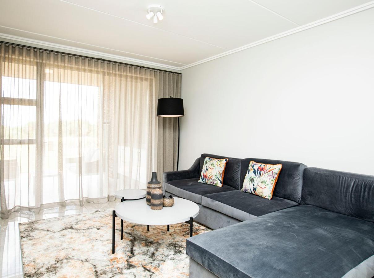كمبتون بارك The Serengeti Lodge المظهر الخارجي الصورة